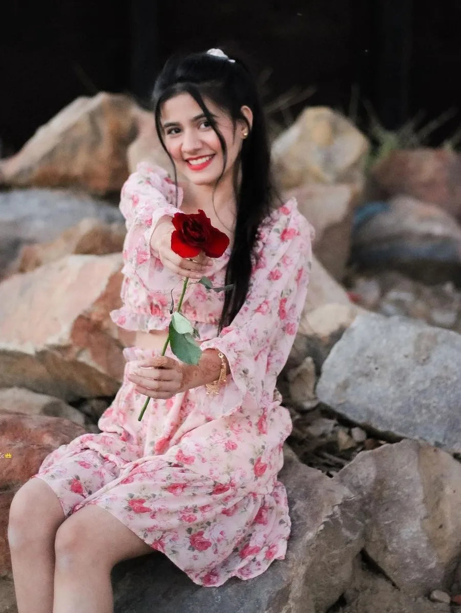 Cute floral print skirrt and top Periwinkley Shop