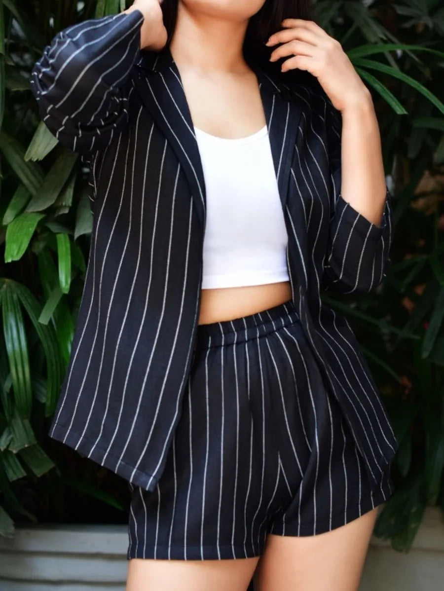 Set of 2- stripe shrug with shorts Periwinkley Shop