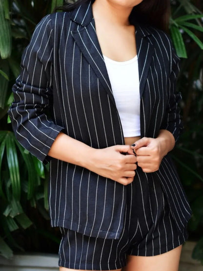 Set of 2- stripe shrug with shorts Periwinkley Shop