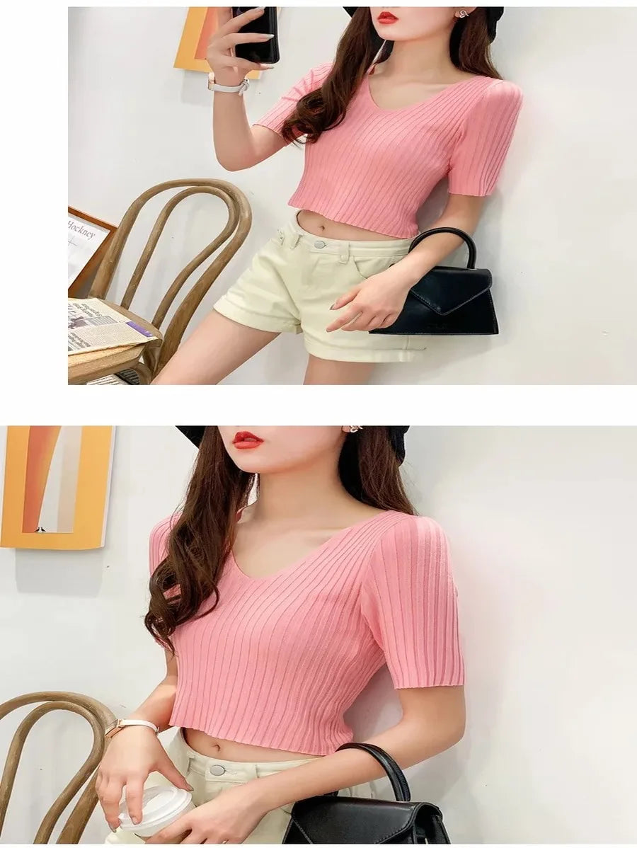 knitted V-neck thin cropped T-shirt Pink Periwinkley Shop