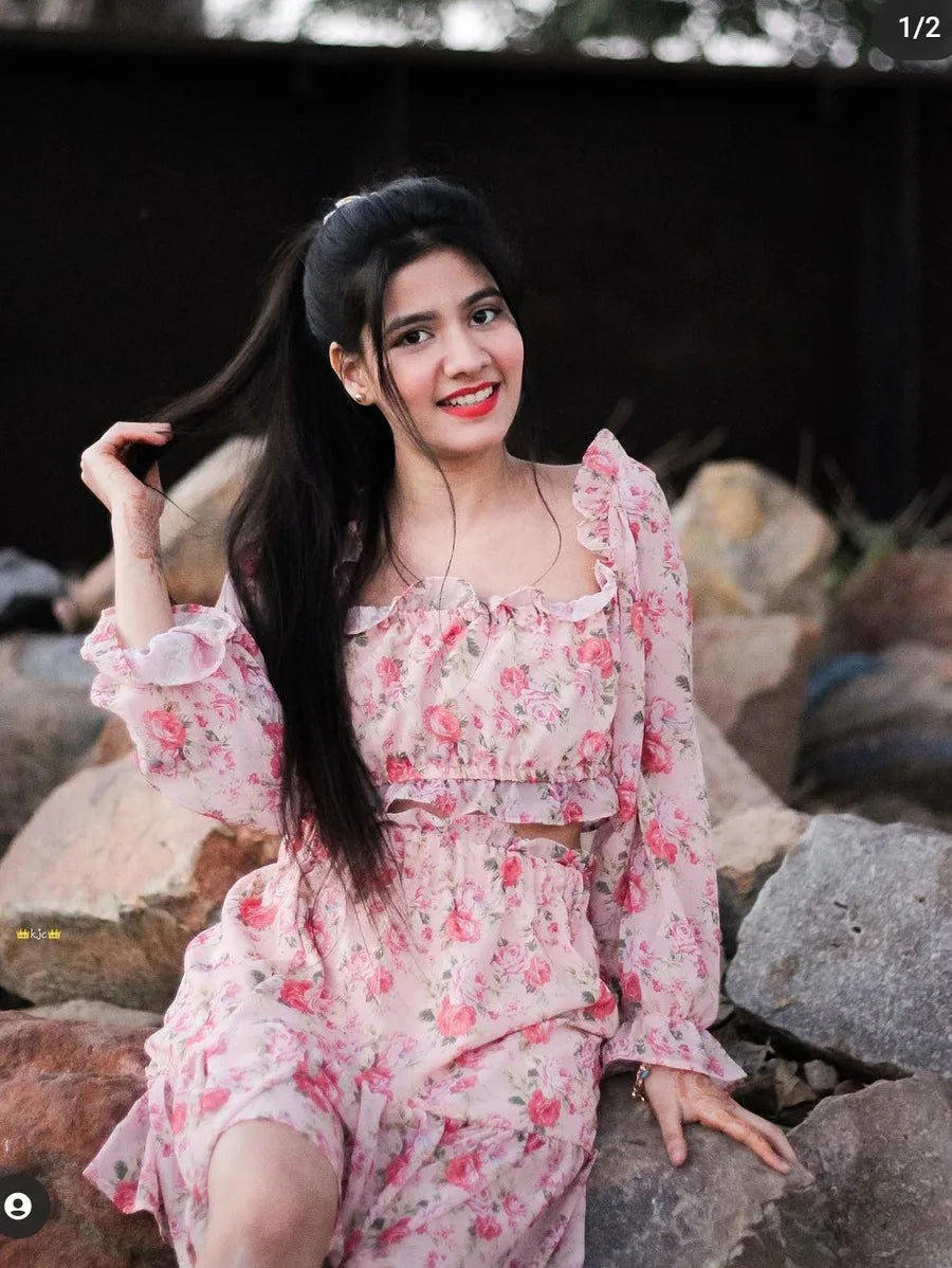 Cute floral print skirrt and top Periwinkley Shop