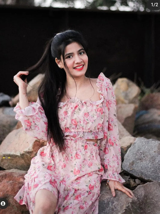 Cute floral print skirrt and top Periwinkley Shop