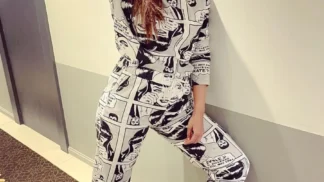 Figure print top and drawstring waist pants